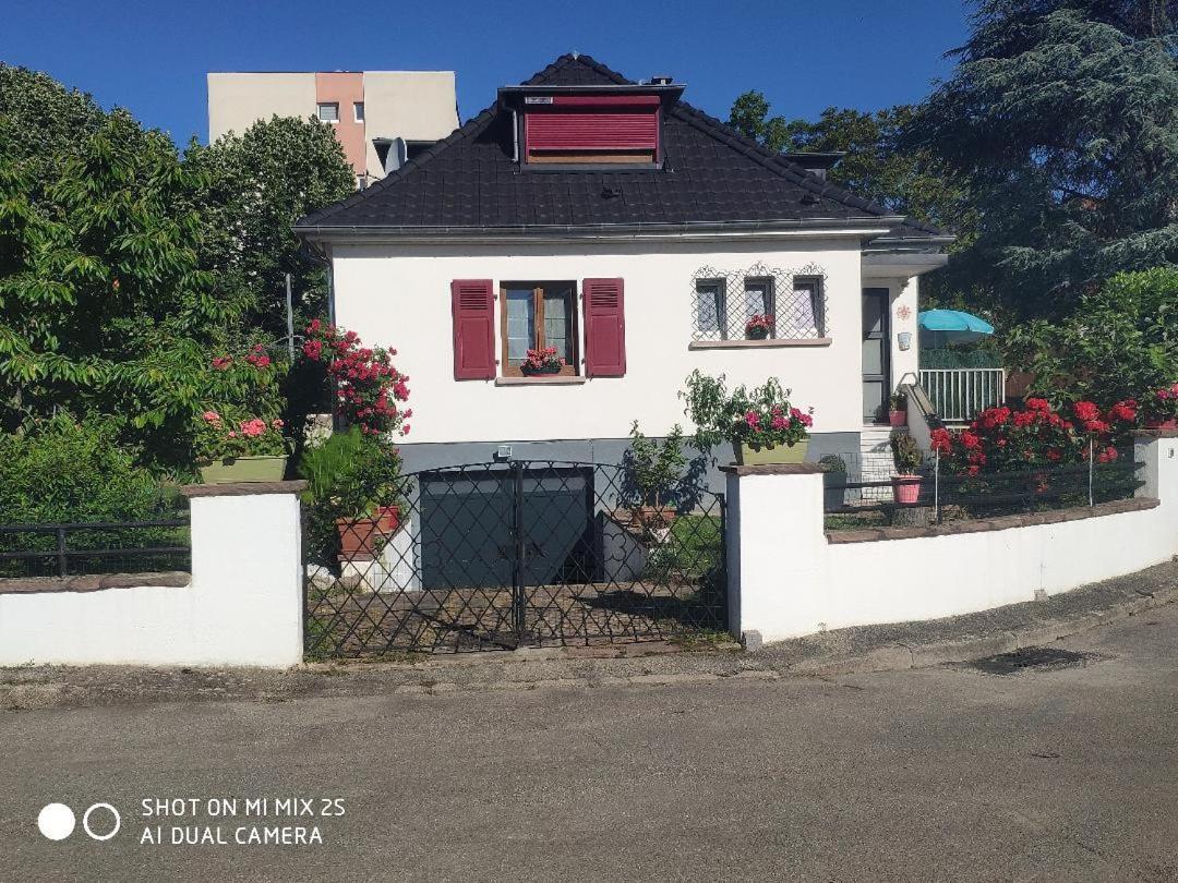 Colmar Room,Chambre Privee Chez L'Habitant,Parking Voiture Devant La Maison,Garage Moto Et Velo Εξωτερικό φωτογραφία